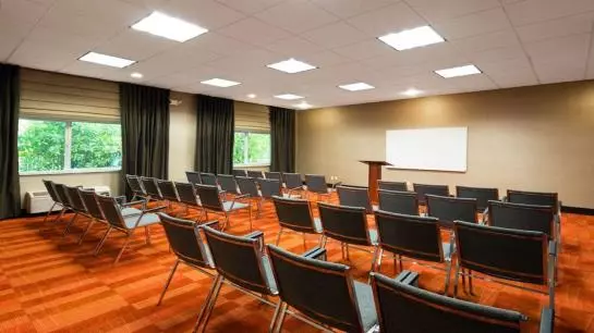 ホテル Holiday Inn Express  & Suites North Seattle  Shoreline, An Ihg