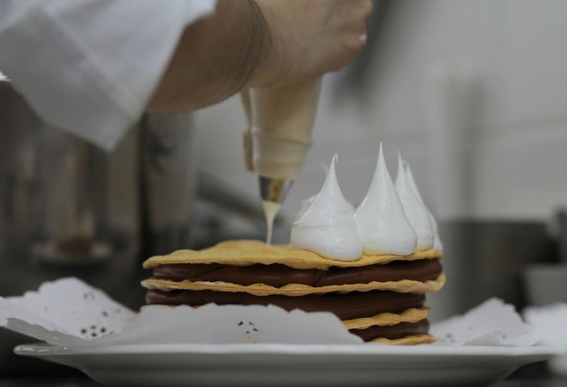 هتل Intersur Recoleta