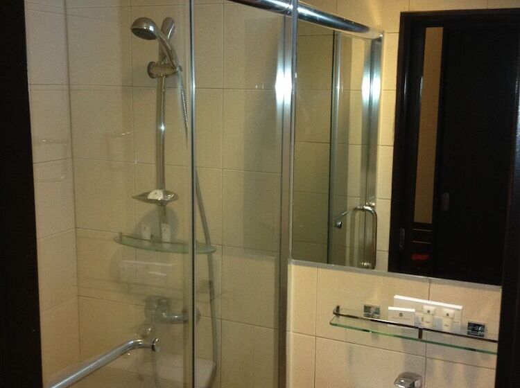 Hotel Millenia Suites