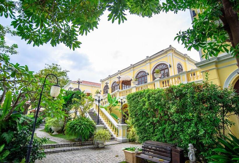 هتل Praya Palazzo