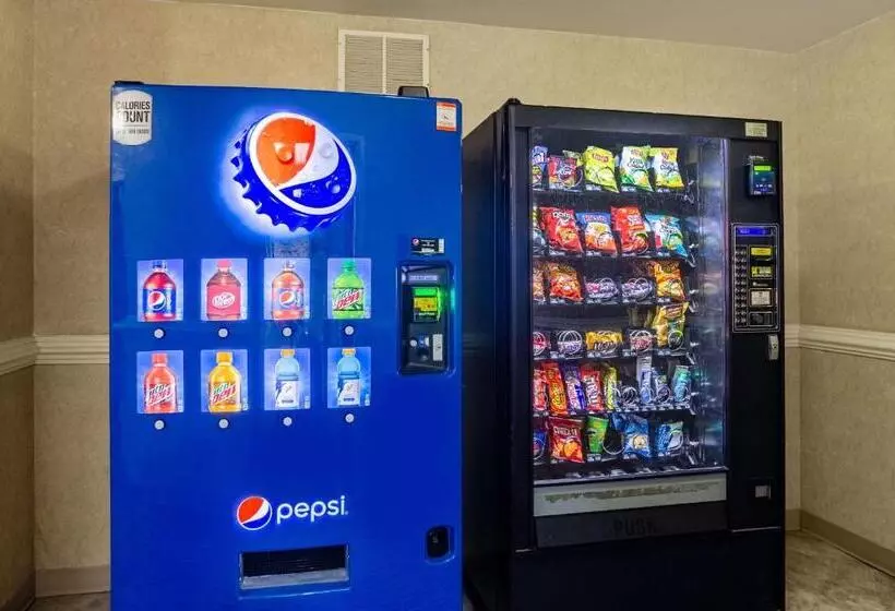 Отель Suburban Studios Denver Central Arvada