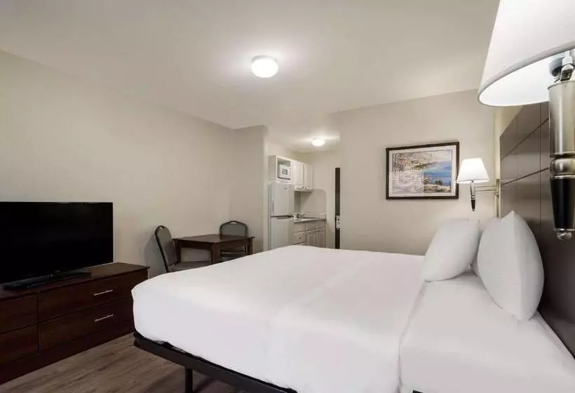 Отель Suburban Studios Denver Central Arvada