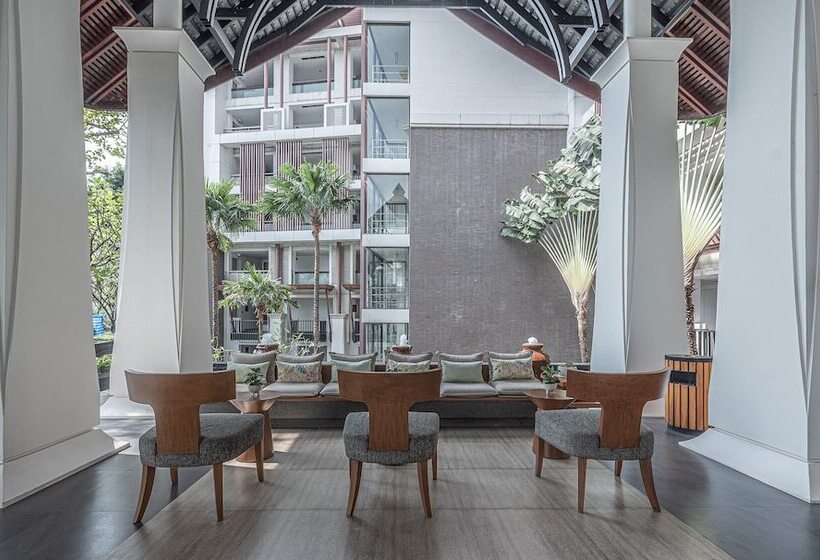 Summit Windmill Golf Suite Hotel At Suvarnabhumi