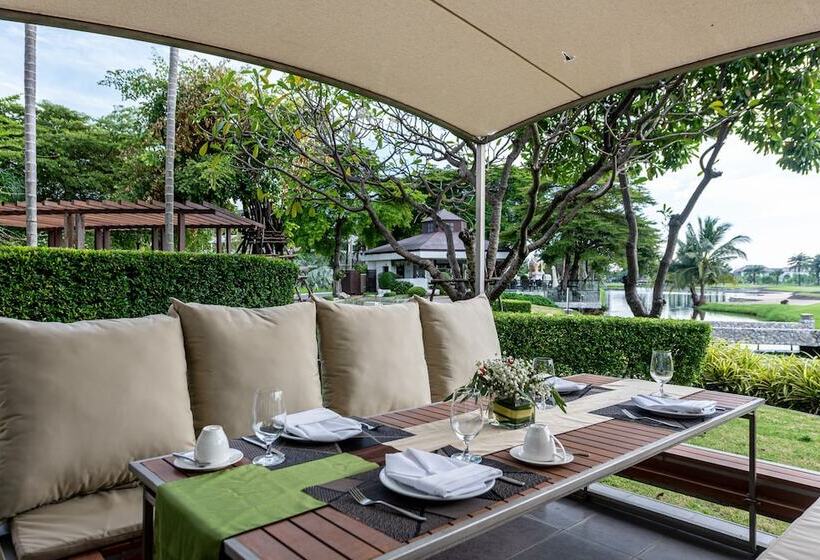 Summit Windmill Golf Suite Hotel At Suvarnabhumi