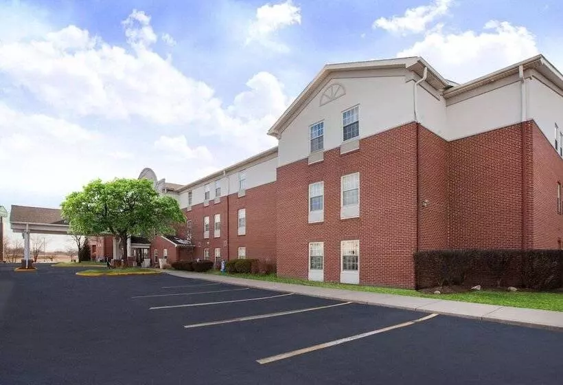 Hotel Wingate By Wyndham Roseville/detroit