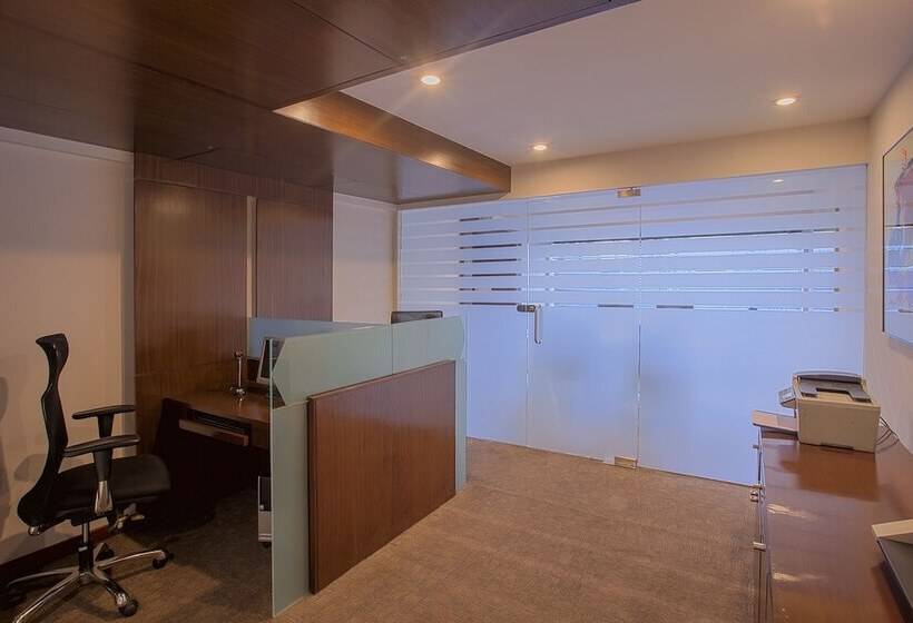 Oakwood Residence Naylor Road Pune