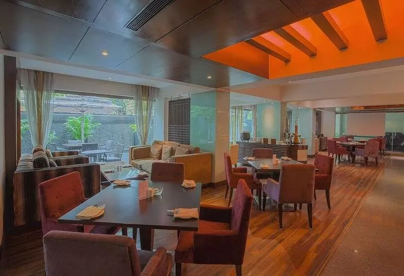 Oakwood Residence Naylor Road Pune