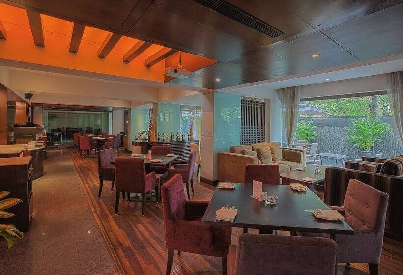 Oakwood Residence Naylor Road Pune