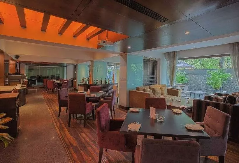 Oakwood Residence Naylor Road Pune