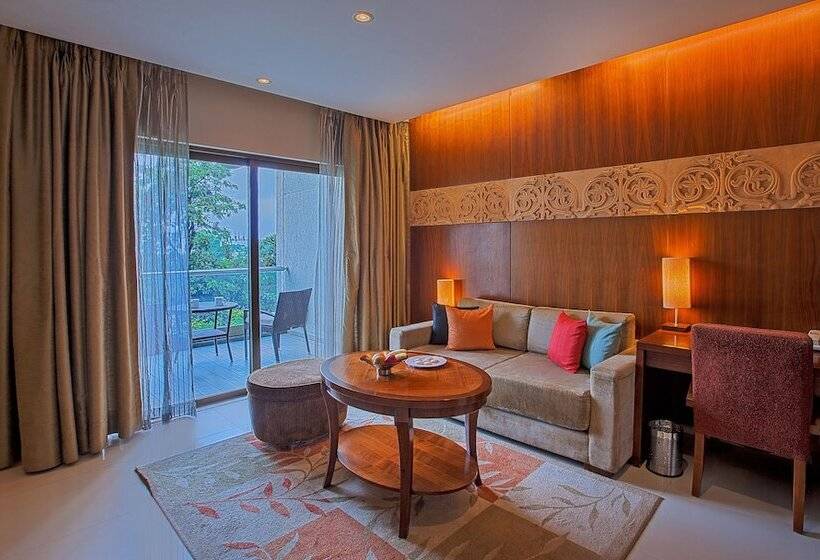 Oakwood Residence Naylor Road Pune