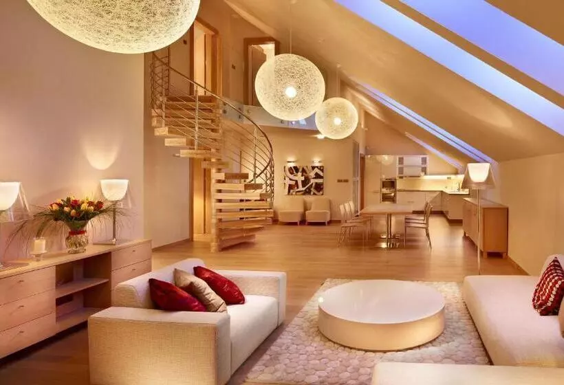 Roset Hotel & Residence