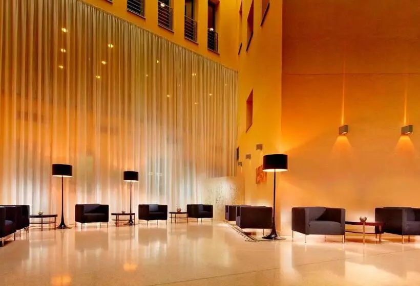 Roset Hotel & Residence