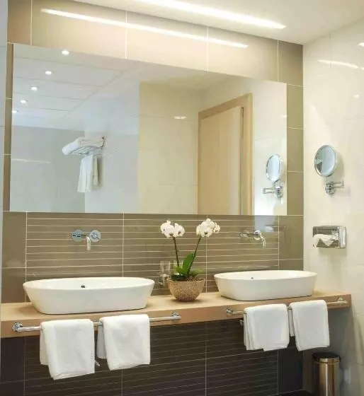 Roset Hotel & Residence