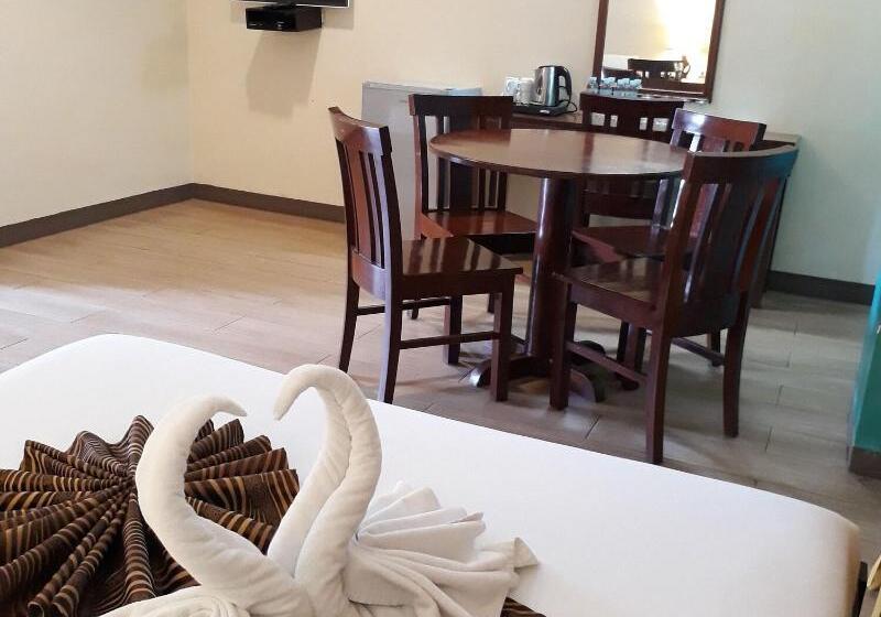 בית מלון כפרי Sea Garden Resort Iloilo