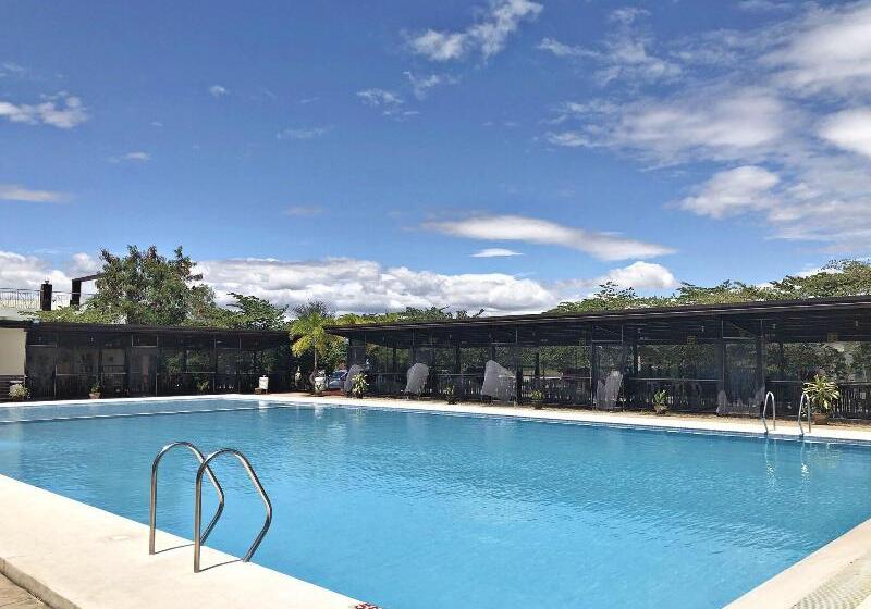 בית מלון כפרי Sea Garden Resort Iloilo