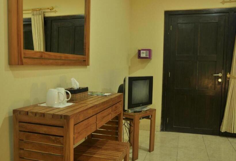 ホテル Tulamben Backpacker