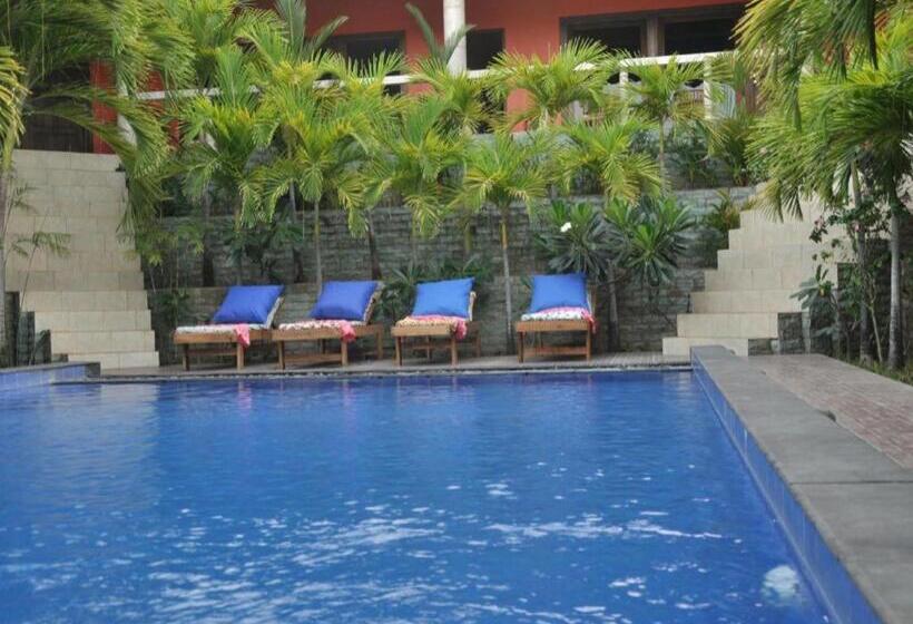 ホテル Tulamben Backpacker