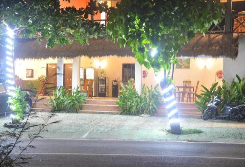 ホテル Tulamben Backpacker