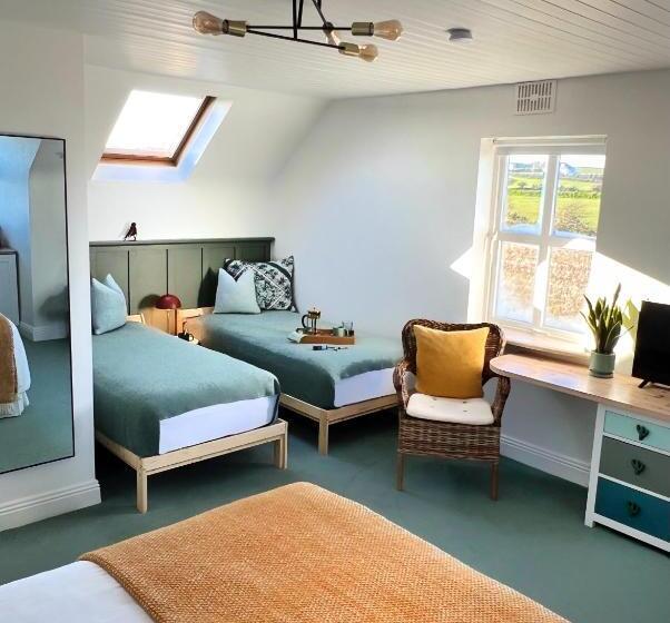 مبيت وإفطار Thistledown Lodge