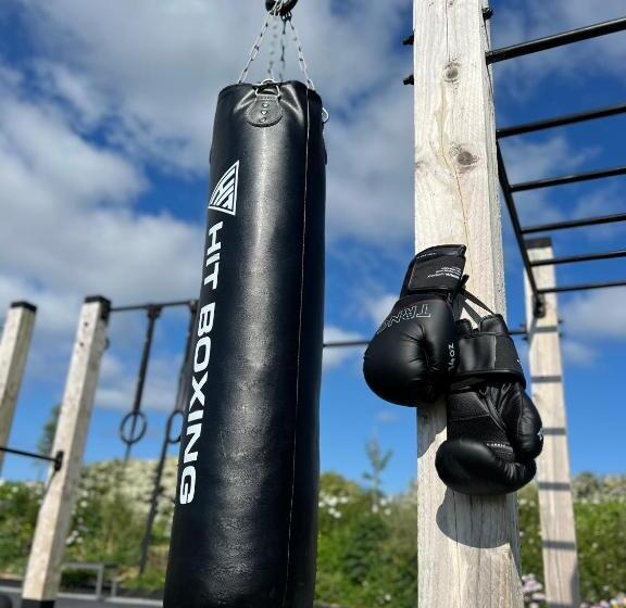 مبيت وإفطار Thistledown Lodge