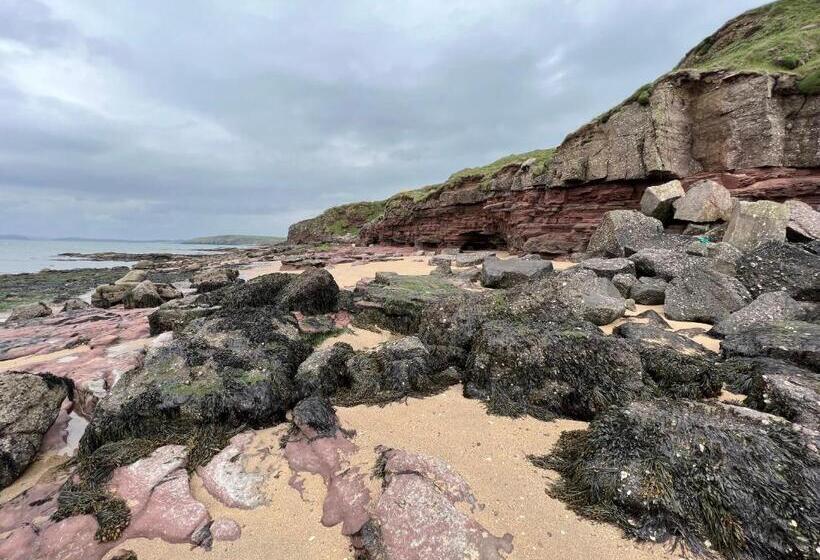 مبيت وإفطار Thistledown Lodge