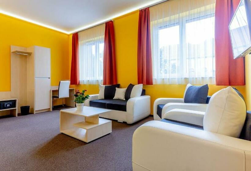 Hostel Mayer Superior Veszprem