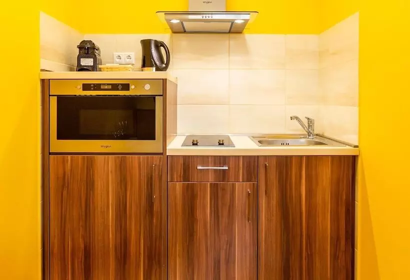 Hostel Mayer Superior Veszprem