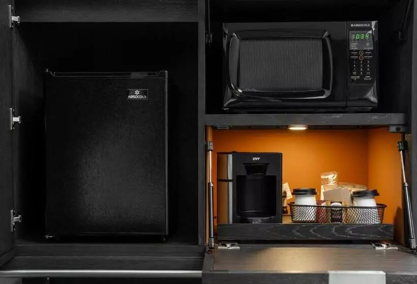 ホテル Courtyard By Marriott Indianapolis Fishers