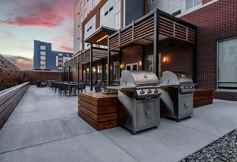 فندق Courtyard By Marriott Indianapolis Fishers