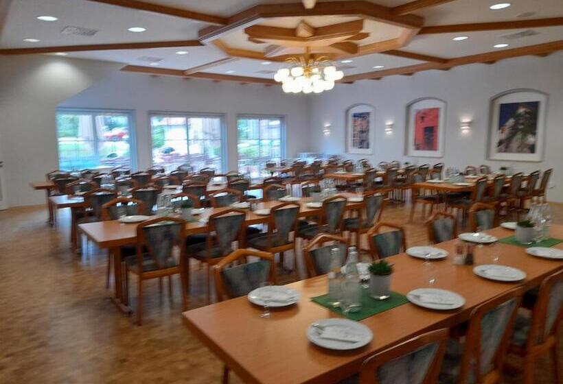 호텔 Gasthof Goldener Hirsch