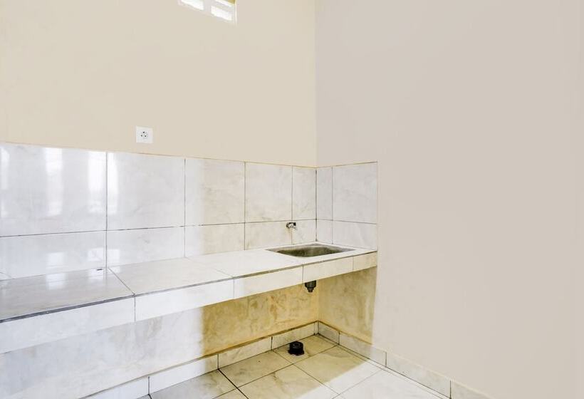 ホテル Oyo 90690 Pondok Dukuh