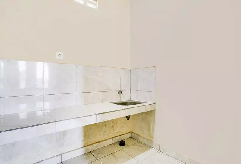 ホテル Oyo 90690 Pondok Dukuh