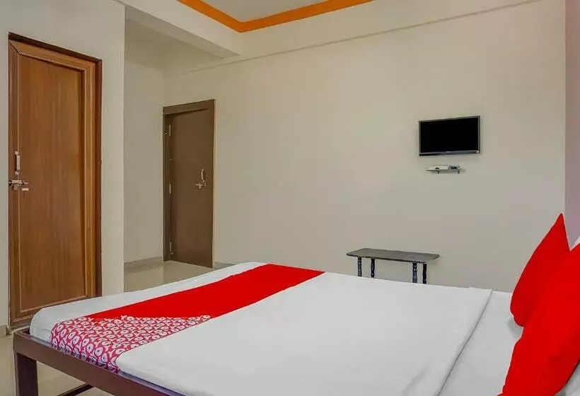 Hotelli Oyo Flagship 83107 Surya Lodge