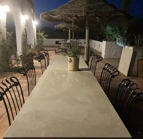 Majatalo Maison D Hote Domaine El Manar