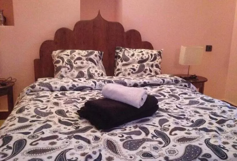 Majatalo Room In Guest Room   Room In Villa Lair De La Mer