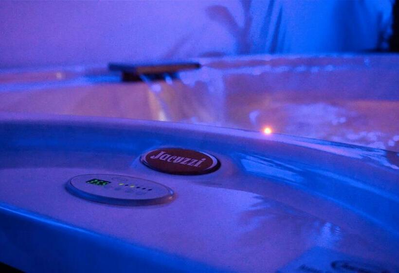 منتجع Alchimia Luxury Suites