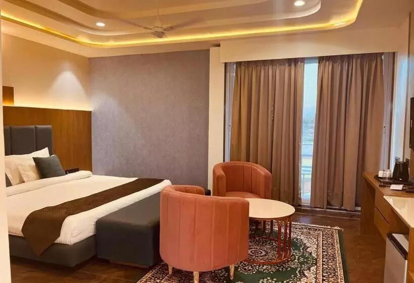 Aravalli Hill Resort