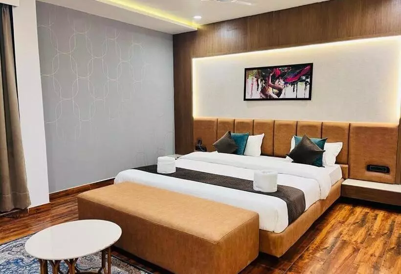 Aravalli Hill Resort