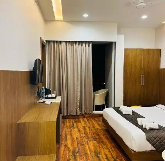 Aravalli Hill Resort