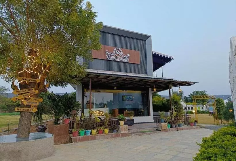 Aravalli Hill Resort