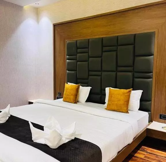 Aravalli Hill Resort