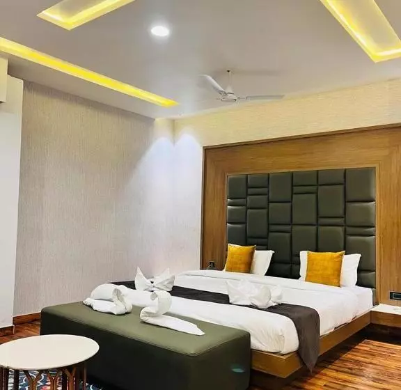 Aravalli Hill Resort