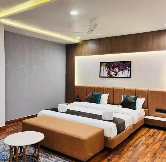 Aravalli Hill Resort