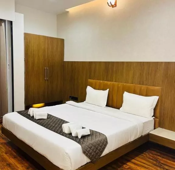 Aravalli Hill Resort
