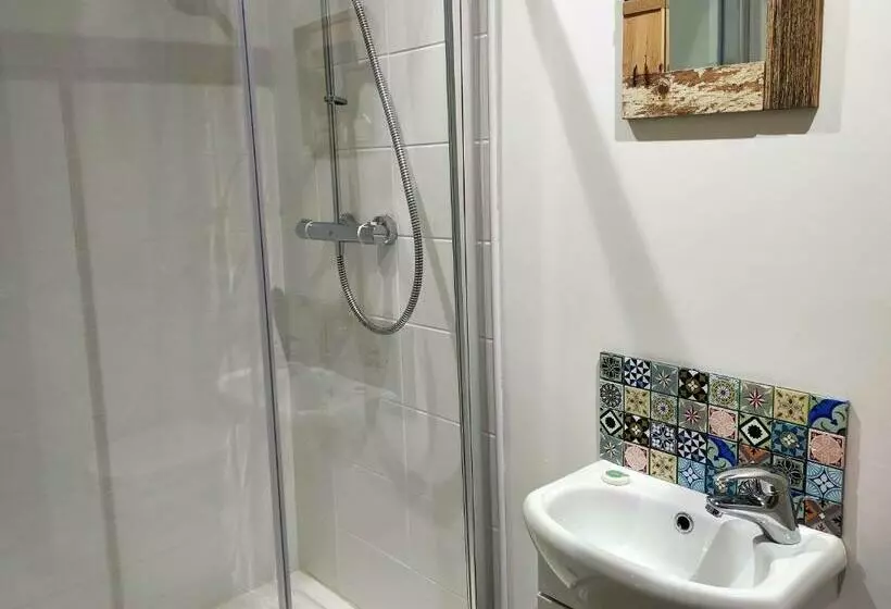 Aamiaismajoitus (B&B) Seven Bays Stays