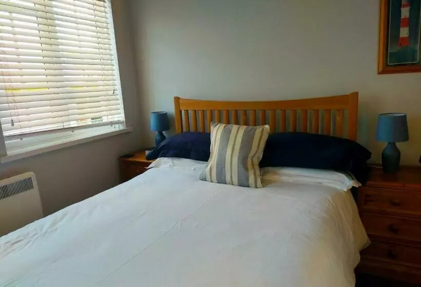 Aamiaismajoitus (B&B) Seven Bays Stays