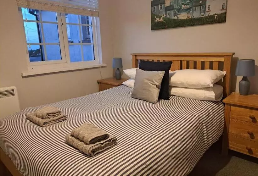 Aamiaismajoitus (B&B) Seven Bays Stays