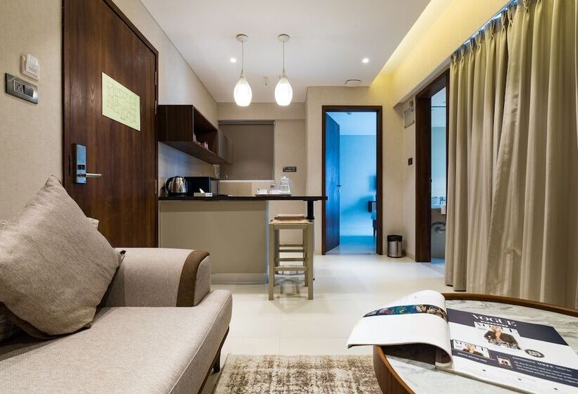 호텔 Ar Suites Jewels Royale   Koregaon Park Nx