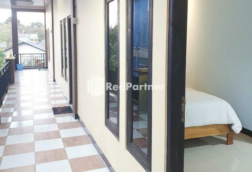 בית מלון כפרי De Credo Near Pantai Segang Redpartner