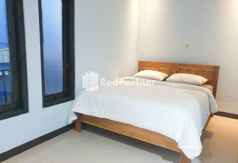 בית מלון כפרי De Credo Near Pantai Segang Redpartner